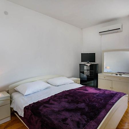 Apartments Mate Balote 54 Krk Exterior foto